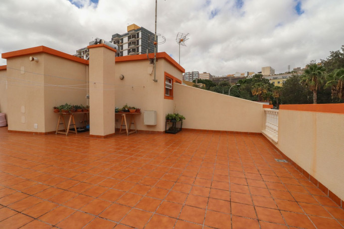 chalet-pareado-en-venta-en-juan-aguilar-big-12