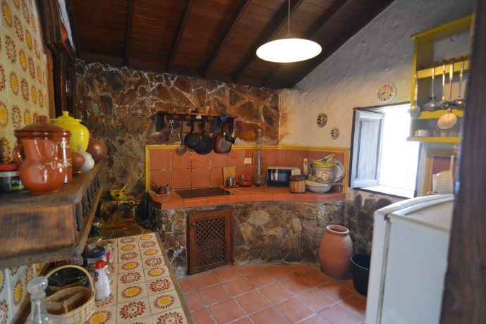 casa-rural-en-venta-en-la-vega-el-amparo-cueva-del-viento-big-8