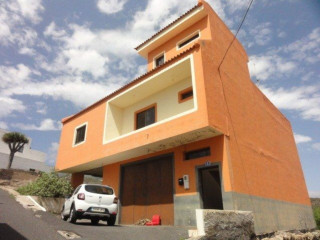 Casa terrera en venta en calle Vistas, 15 (ref. 0731-060293768)