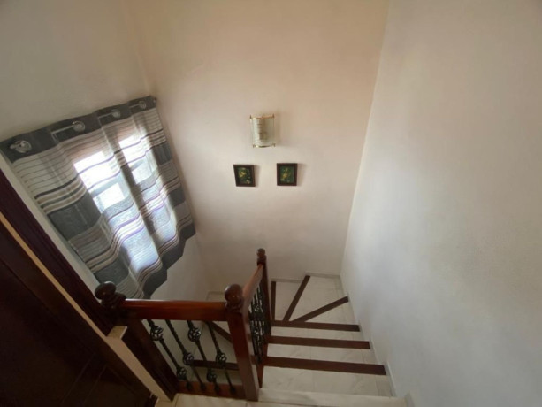 chalet-adosado-en-venta-en-calle-cortes-16-big-7