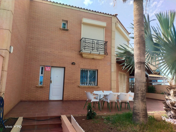 chalet-pareado-en-venta-en-avenida-del-atlantico-119-ref-102630138-big-2