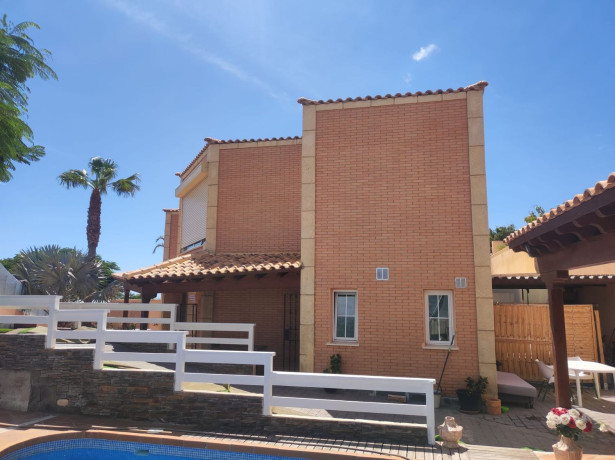 chalet-pareado-en-venta-en-avenida-del-atlantico-119-ref-102630138-big-8