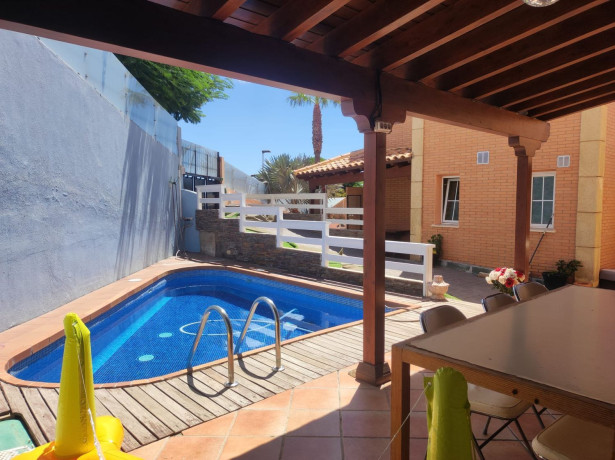 chalet-pareado-en-venta-en-avenida-del-atlantico-119-ref-102630138-big-23