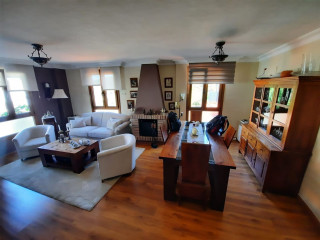 Chalet pareado en venta en calle Estanga, 1 (ref. 103148146)