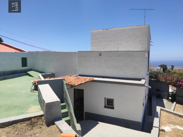 casa-terrera-en-venta-en-arico-big-5