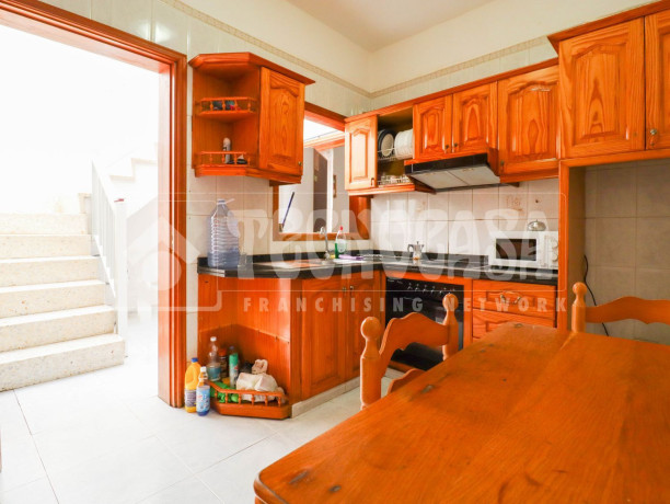 chalet-adosado-en-venta-en-calle-san-bartolome-big-0