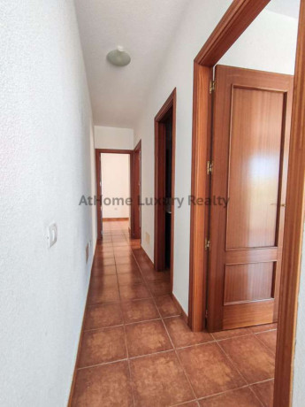 chalet-adosado-en-venta-en-arico-big-9