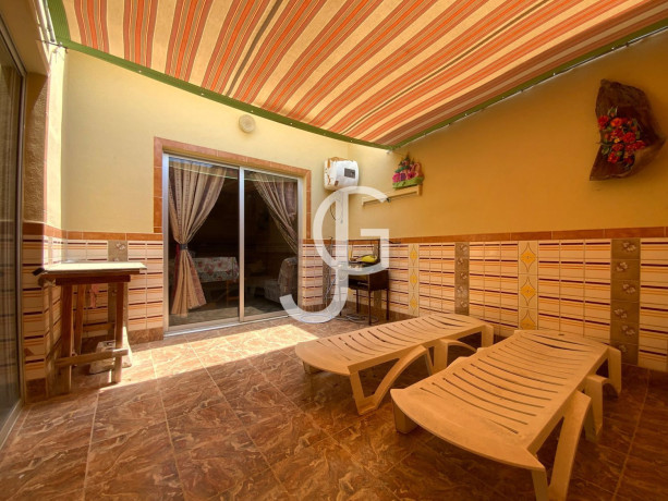 casa-o-chalet-independiente-en-venta-en-avenida-la-caleta-44-big-13