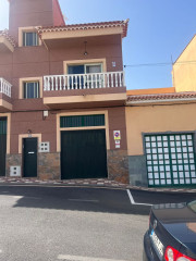 Chalet adosado en venta en calle San José, 4