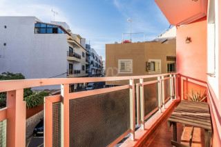 Piso en venta en Playa San Juan (ref. 107177)