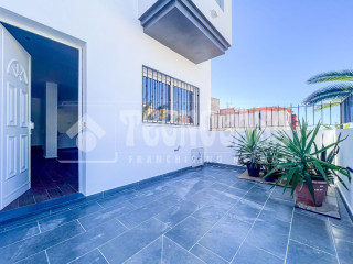 Chalet pareado en venta en calle Basalto