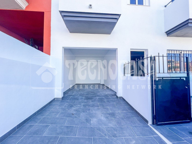 chalet-pareado-en-venta-en-calle-basalto-big-1