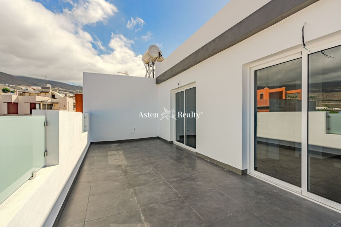 chalet-adosado-en-venta-en-calle-el-basalto-big-24