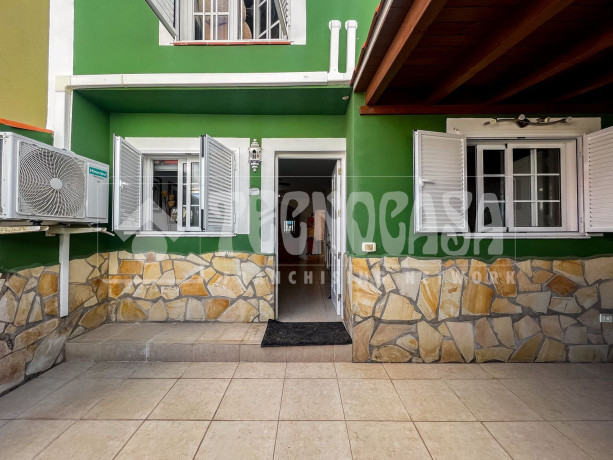 chalet-adosado-en-venta-en-calle-almagre-big-1