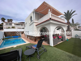 Casa o chalet independiente en venta en calle la Punta, Chayofa, Los Cristianos, Arona, Santa Cruz de Tenerife, Canary Islands, 38652, Spain (ref. 2-VI3-2445)