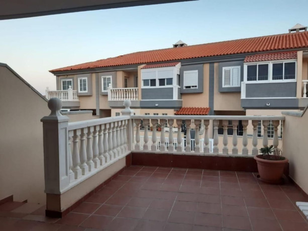 chalet-adosado-en-venta-en-el-medano-big-12