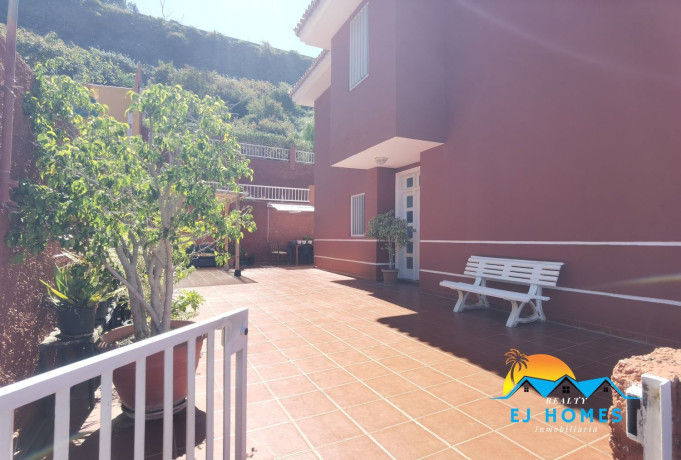 chalet-adosado-en-venta-en-sauzal-21-big-18