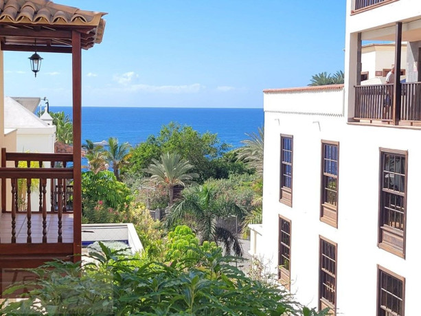 casa-o-chalet-en-venta-en-playa-del-duque-big-4