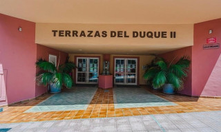 Piso en venta en Playa del Duque (ref. 102790306)
