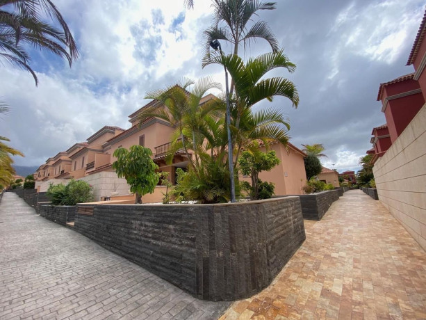 casa-o-chalet-independiente-en-venta-en-playa-del-duque-big-8