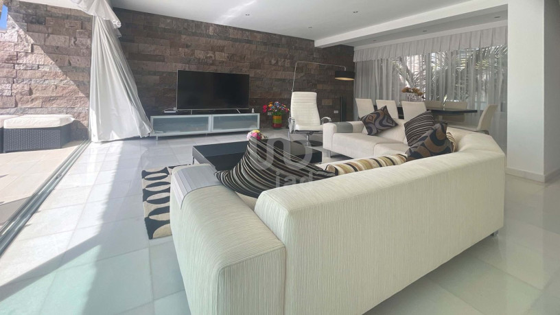 casa-o-chalet-en-venta-en-playa-del-duque-big-6