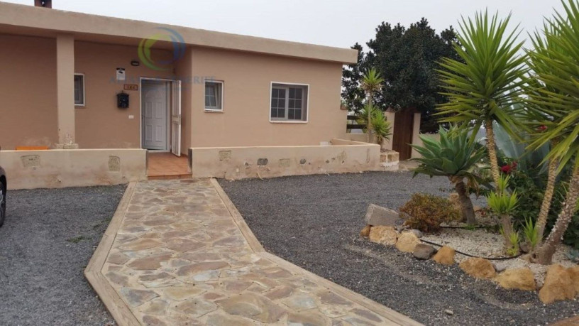 casa-o-chalet-independiente-en-venta-en-vilaflor-big-0