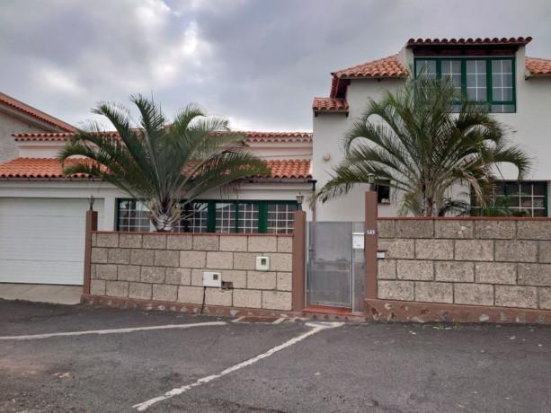 casa-o-chalet-independiente-en-venta-en-araya-big-2