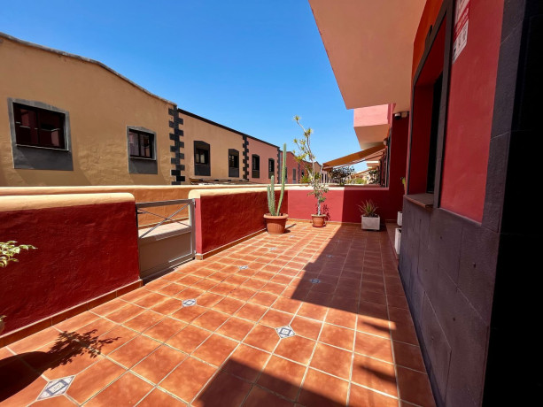 chalet-adosado-en-venta-en-calle-la-botavara-big-1