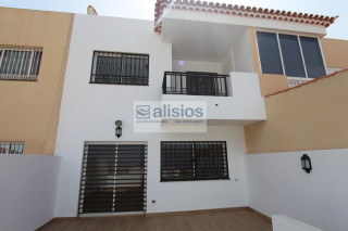 Chalet adosado en venta en Torviscas Centro y Alto