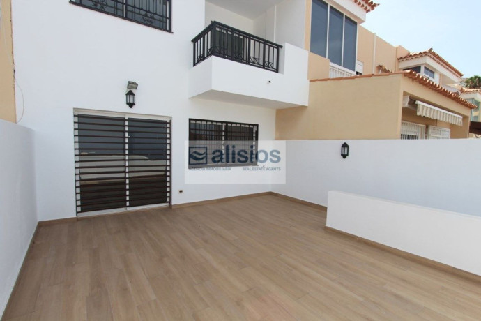 chalet-adosado-en-venta-en-torviscas-centro-y-alto-big-6