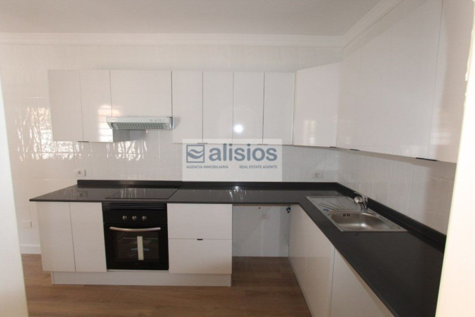 chalet-adosado-en-venta-en-torviscas-centro-y-alto-big-2