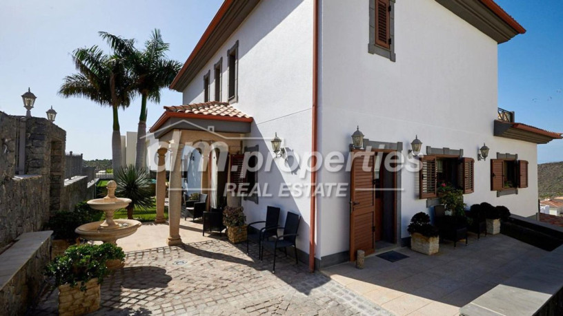 casa-o-chalet-independiente-en-venta-en-torviscas-centro-y-alto-big-1