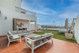 Piso en venta en La Caleta (ref. VPTMAG2HCAL_4/24)