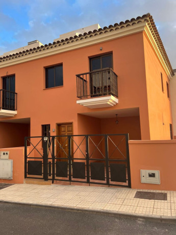 chalet-pareado-en-venta-en-calle-marruecos-sn-big-0