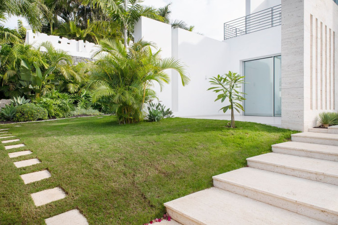 casa-o-chalet-independiente-en-venta-en-avenida-de-la-macaronesia-2187-big-5