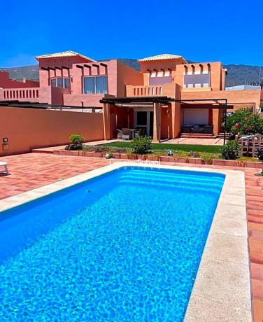 casa-o-chalet-independiente-en-venta-en-la-caleta-big-1