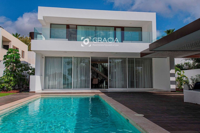 casa-o-chalet-en-venta-en-avenida-kurt-konrad-mayer-big-1