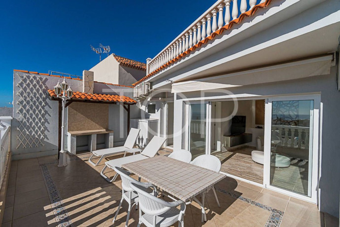 chalet-adosado-en-venta-en-la-caleta-big-19