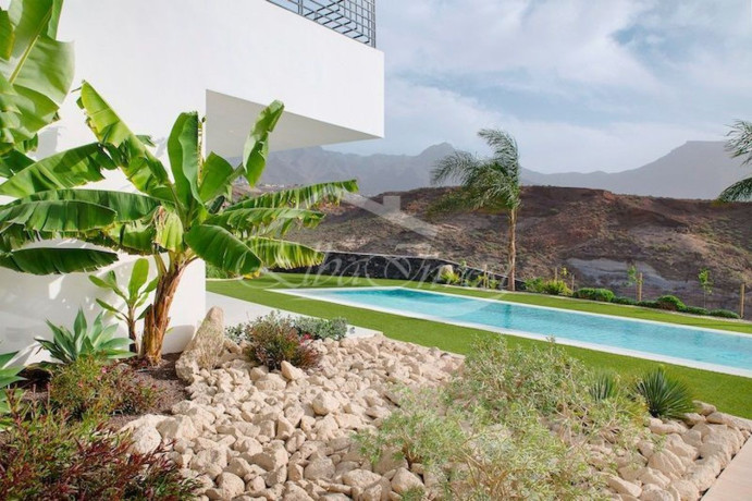 casa-o-chalet-independiente-en-venta-en-la-caleta-big-0