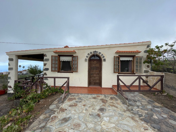 casa-rural-en-venta-en-serreria-big-1