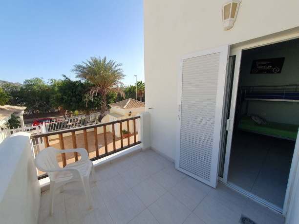 chalet-adosado-en-venta-en-los-cristianos-big-16