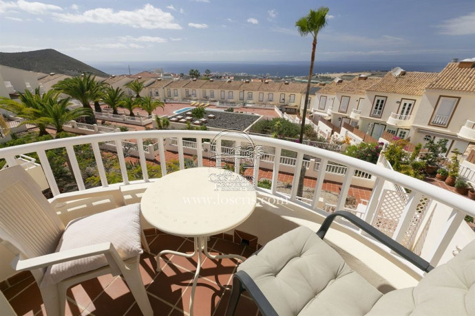 chalet-adosado-en-venta-en-las-vistas-aguilas-del-teide-arona-253-big-11