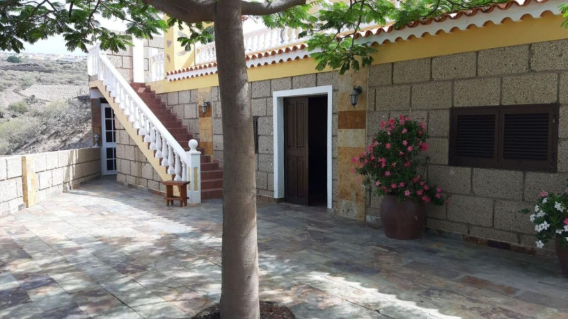 casa-o-chalet-independiente-en-venta-en-san-miguel-de-abona-ref-to-0002-big-2