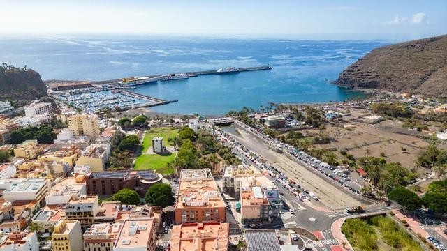 san-sebastian-de-la-gomera-big-1