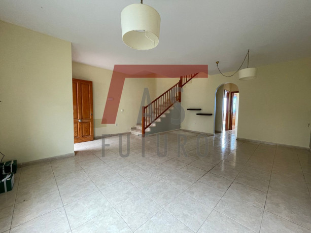 chalet-adosado-en-venta-en-canarios-big-3