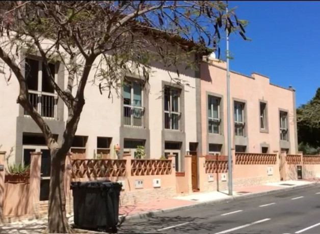 chalet-adosado-en-venta-en-calle-la-milagrosa-8-big-1