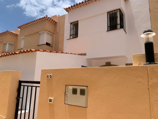 Chalet adosado en venta en calle Galicia (ref. 00433)