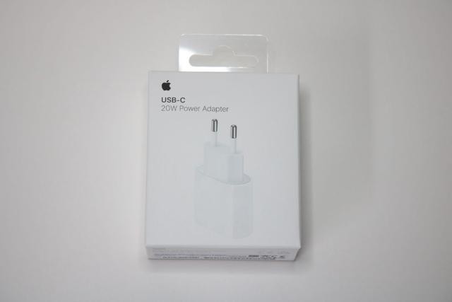 apple-original-20w-usb-c-big-0