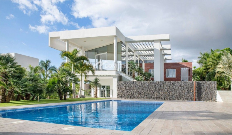 casa-o-chalet-independiente-en-venta-en-la-caleta-big-1