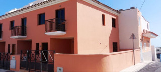 Chalet adosado en venta en calle marrueco, 50